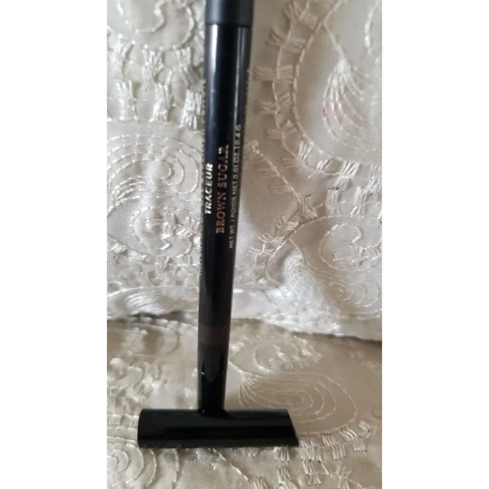 The Laura Geller Kajal Longwear Eyeliner in Deep Black